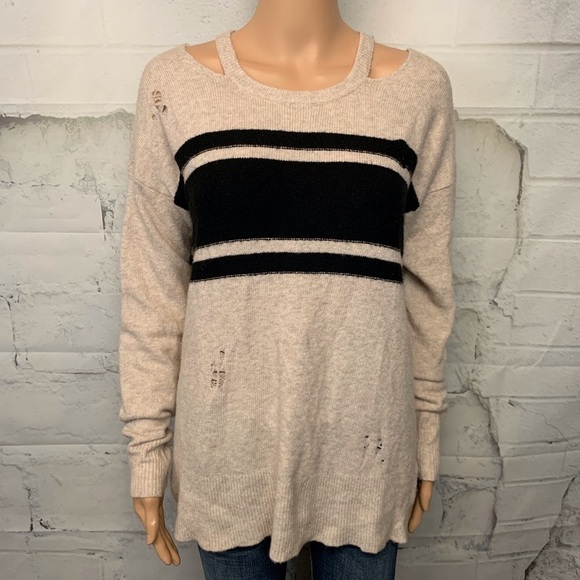American Eagle Distressed Cutout Sweater - Picture 1 of 7